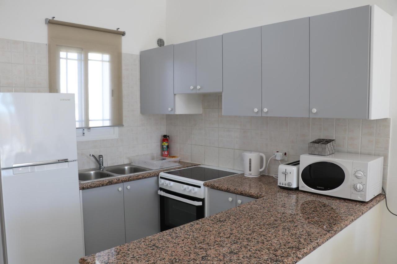 Cyking 2 Bed Apartment With Pool & 10 Min To Beach 파포스 외부 사진